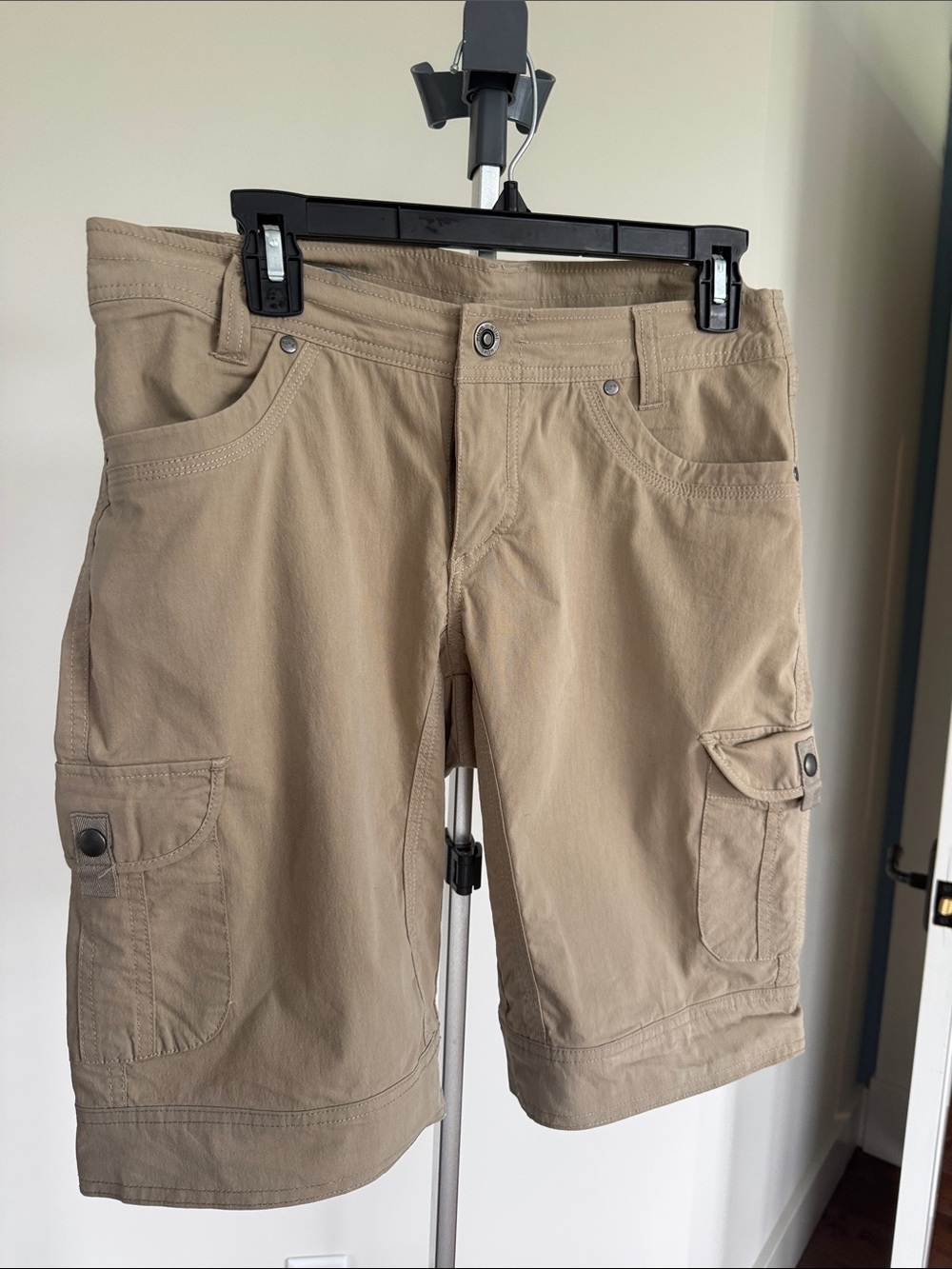 Women’s KUHL Shorts Hiking Outdoor
Active Bermuda Cargo